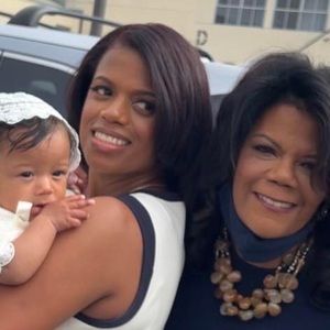 Meet your Posher, Ora